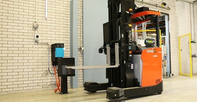 Toyotan automaattitrukki Uponorin Nastolan tehtaalla
